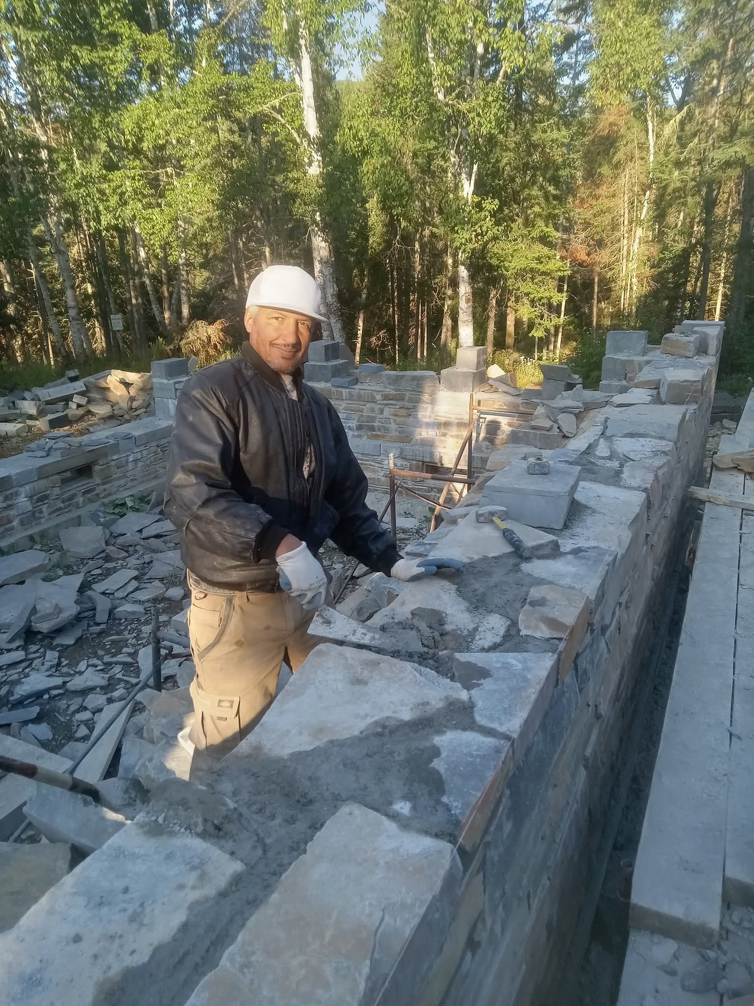 Ouvrage en blocs de béton sur un chantier résidentiel